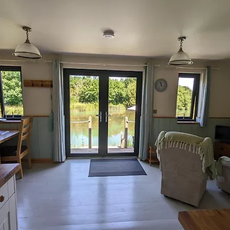 Lodge Lynstone Lakes *