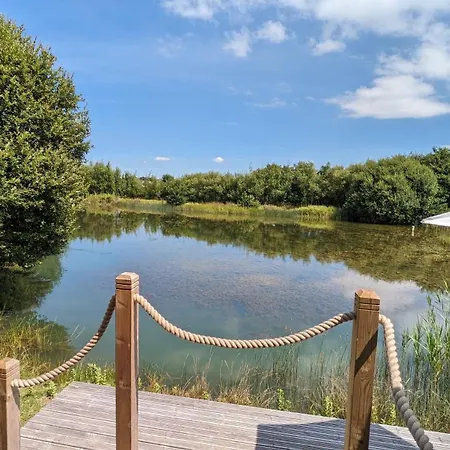 Lynstone Lakes *