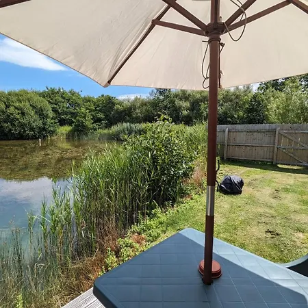 Lynstone Lakes * Bude