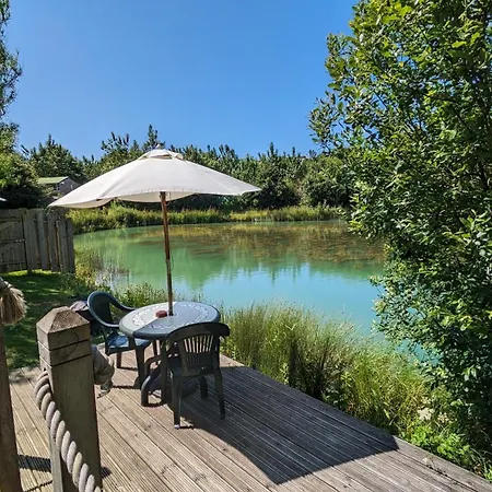 Lodge Lynstone Lakes