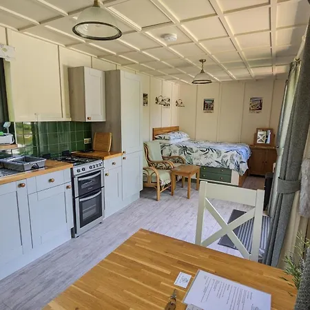Lynstone Lakes Lodge Bude