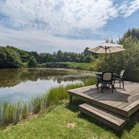 Lodge Lynstone Lakes